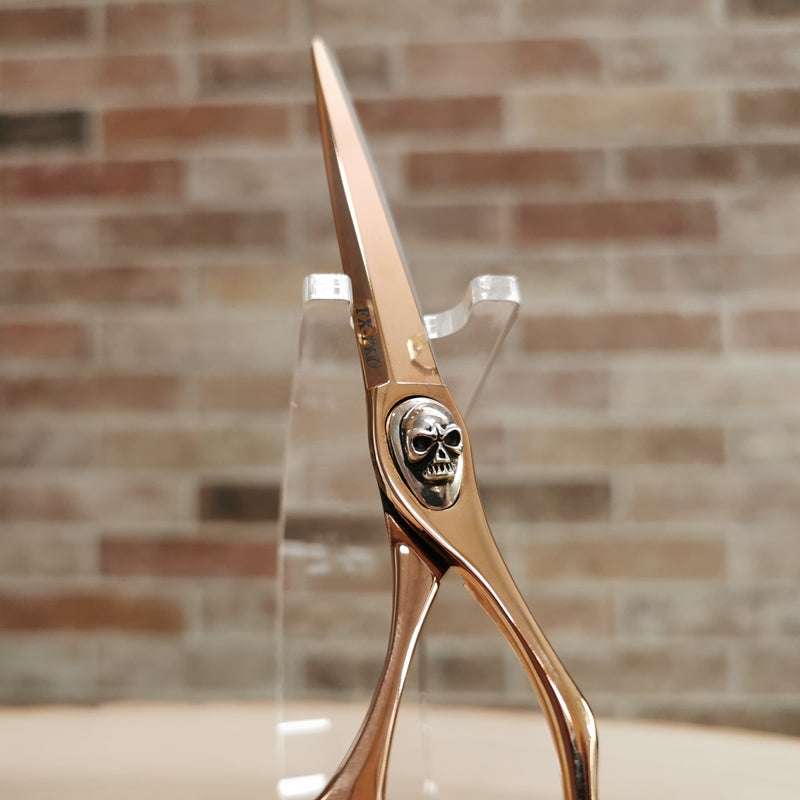 Forbici Professionali Giapponesi Joewell Fx-Pro Pink Gold Skull Mikado S.r.l. per parrucchieri e barbieri particolare teschio in argento e lama sword sfumata