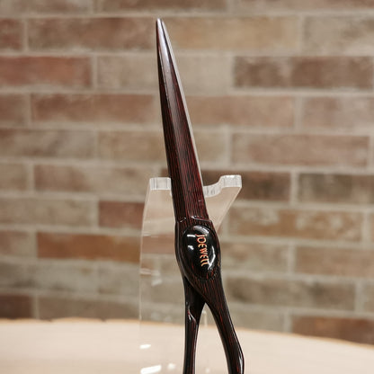 Forbici Professionali Artigianali Giapponesi per maestri del Taglio Joewell Supreme Powder Metal Urushi-Mokume Mikado S.r.l. dipinta a mano con un vermiglio brillante e caldo