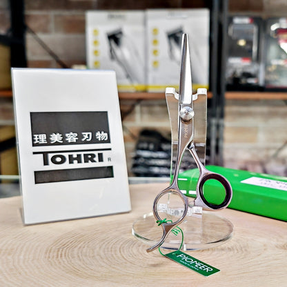 Forbici Professionali Giapponesi Tohri Pioneer LRZC-F Mikado S.r.l. particolare vite centrale regolabile
