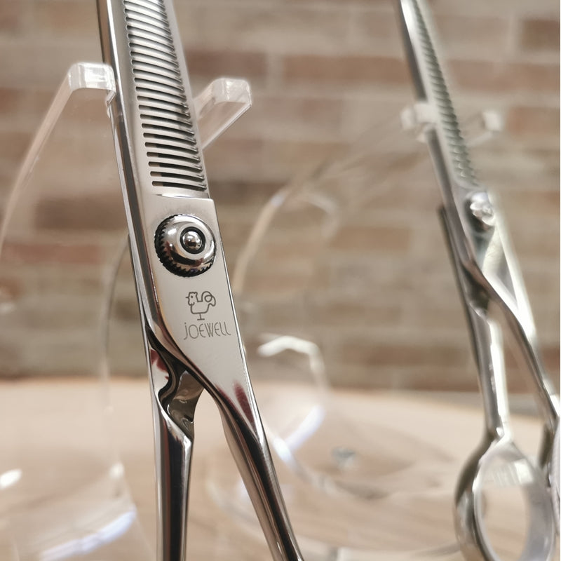 Forbici giapponesi per sfoltire Joewell_HXT-40 vs Joewell_HXT-30_ particolare vite Mikado_Italia
